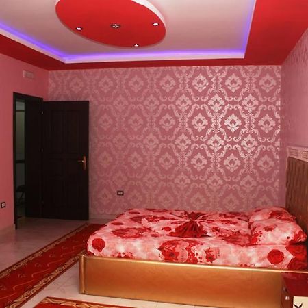 Hotel Buza New Shtoj Luaran gambar