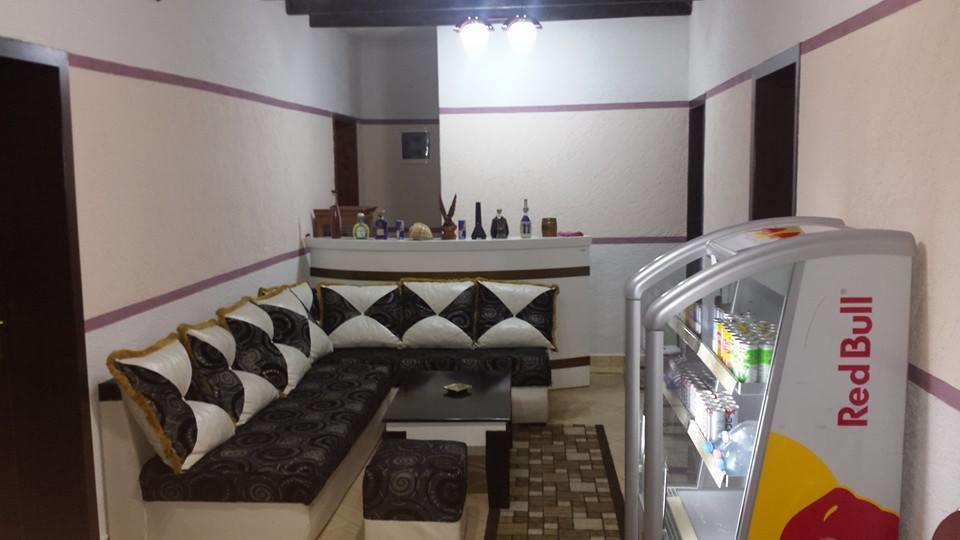 Hotel Buza New Shtoj Luaran gambar