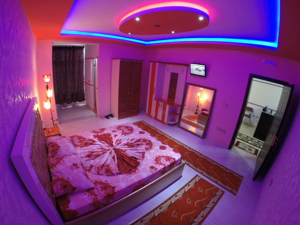 Hotel Buza New Shtoj Luaran gambar