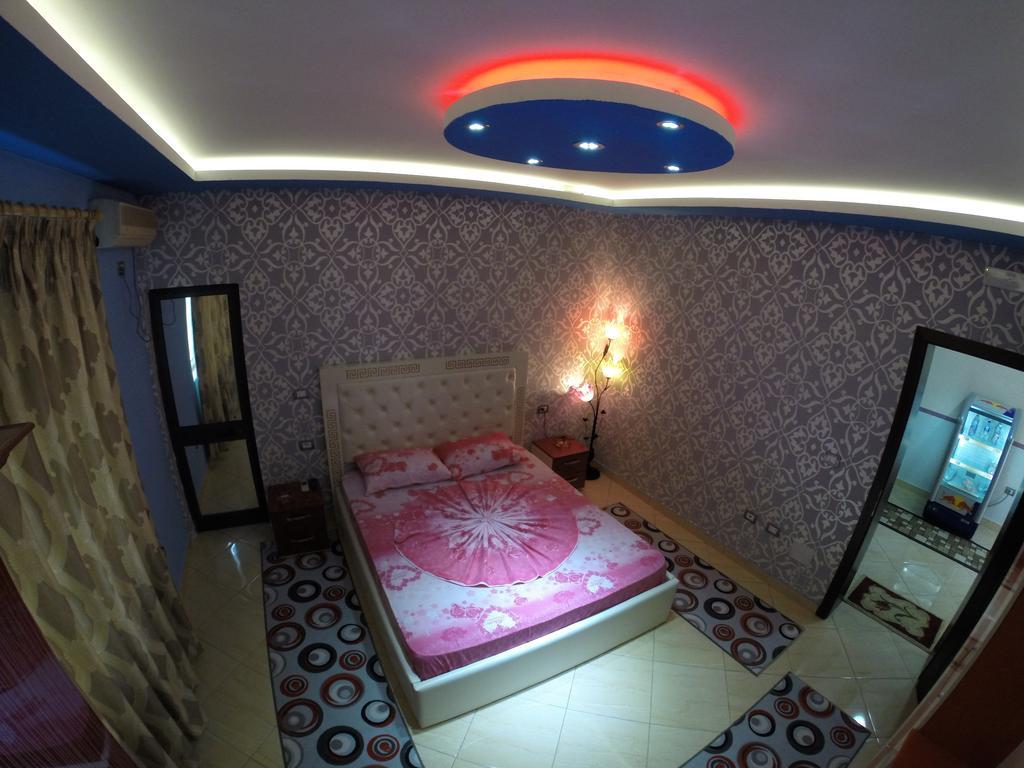 Hotel Buza New Shtoj Bilik gambar