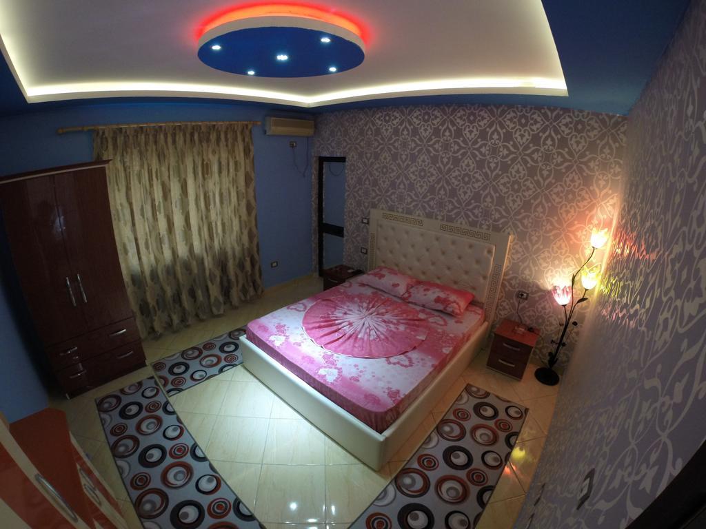 Hotel Buza New Shtoj Bilik gambar