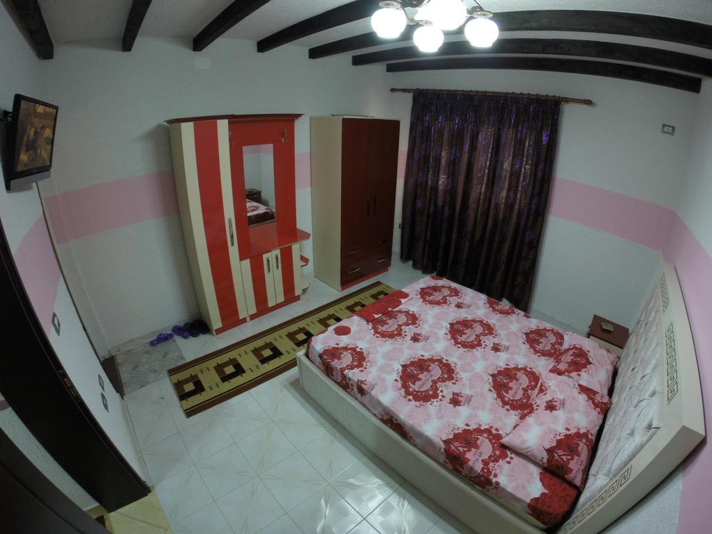 Hotel Buza New Shtoj Luaran gambar