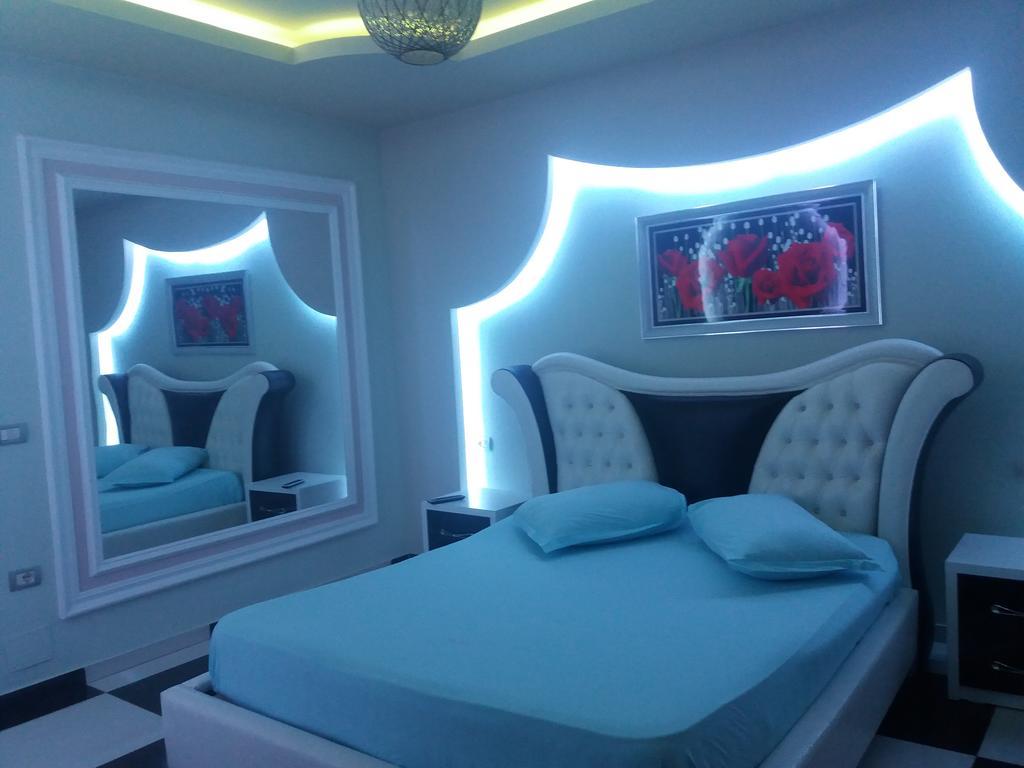 Hotel Buza New Shtoj Luaran gambar