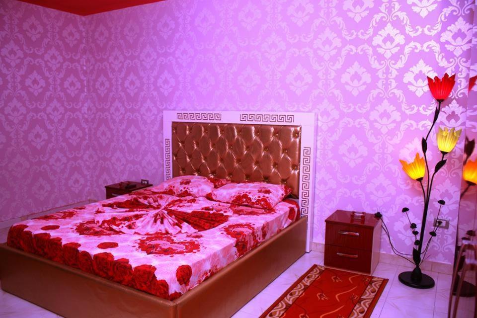 Hotel Buza New Shtoj Luaran gambar
